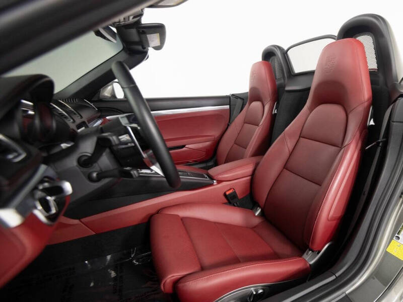 2024 Porsche 718 Boxster S