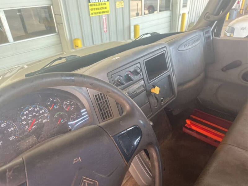2002 International DuraStar 4300