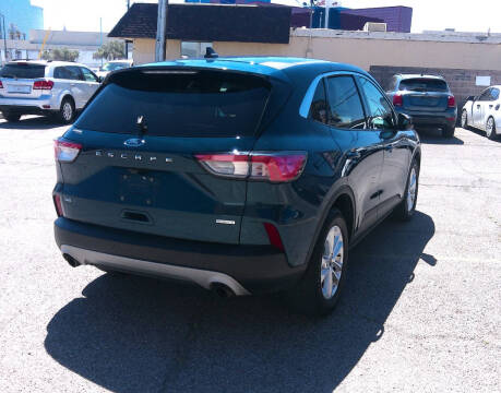 2020 Ford Escape SE
