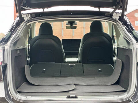 2025 Tesla Model Y Long Range