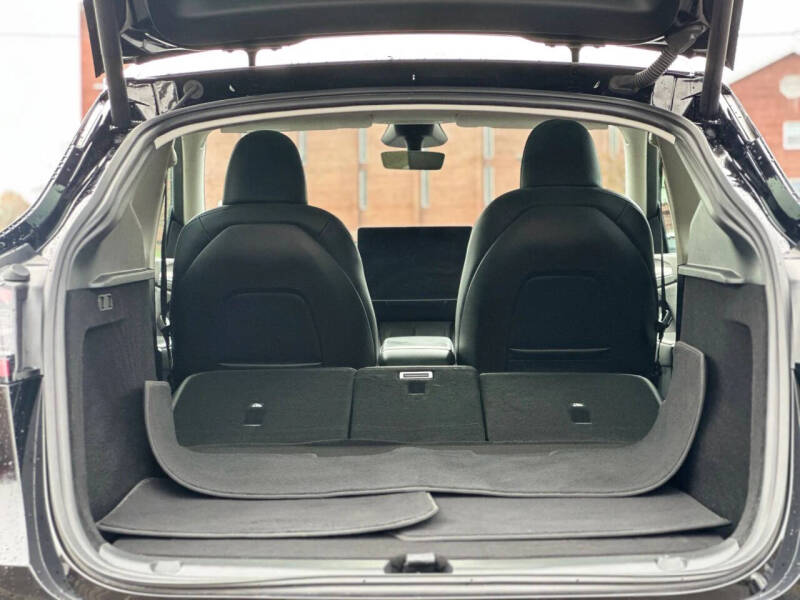 2025 Tesla Model Y Long Range