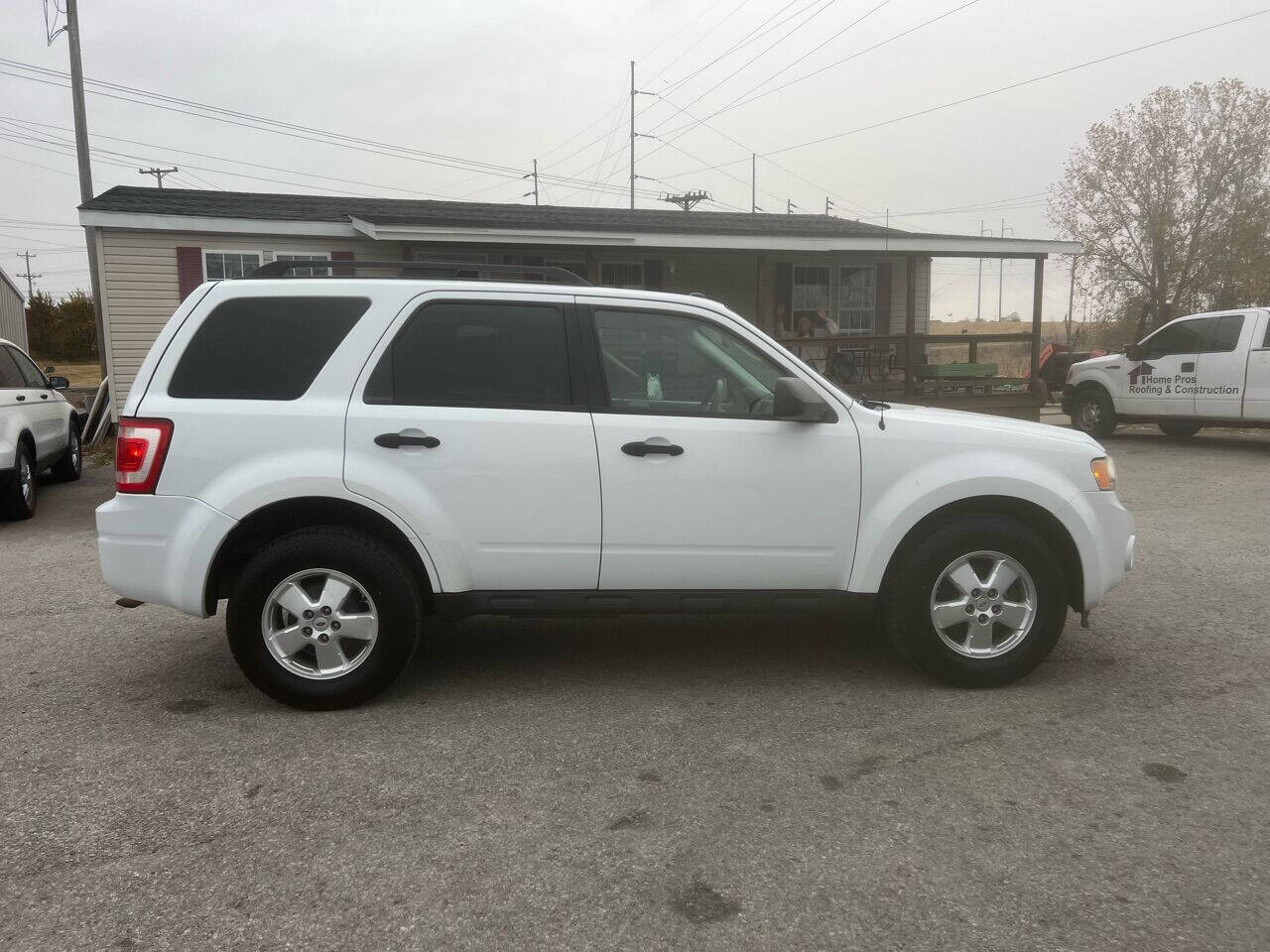 White 2011 Ford Escape XLT AWD XLT 4dr SUV 2