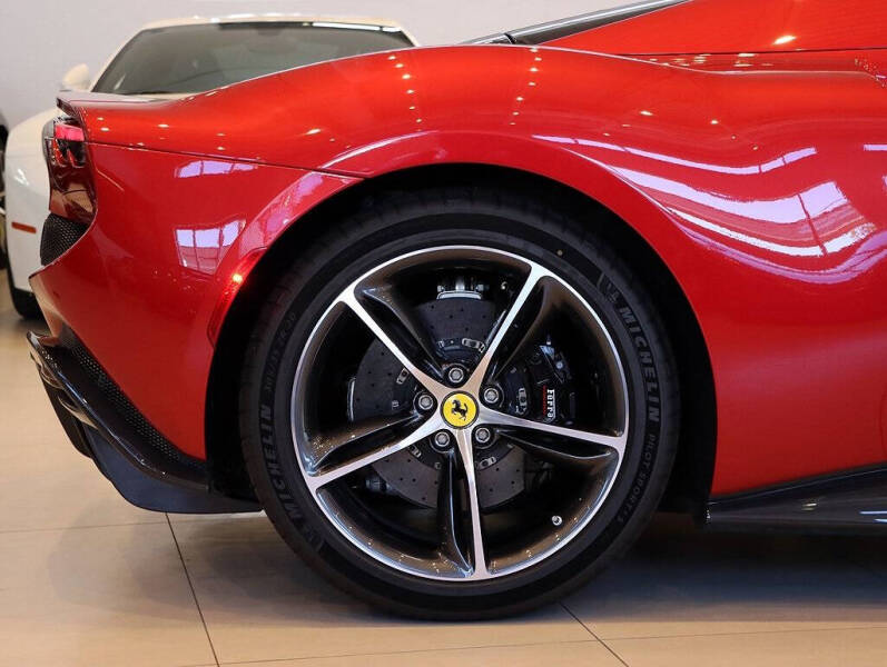 2024 Ferrari 296 GTS