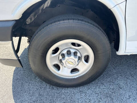 2022 Chevrolet Express 2500