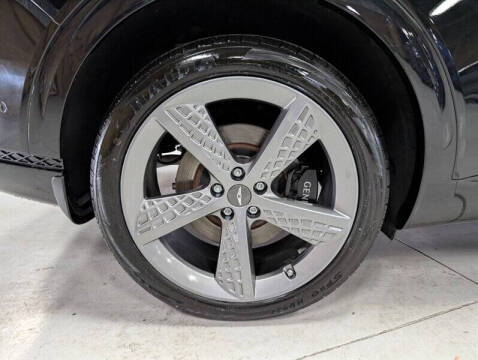 2023 Genesis GV70 2.5T Standard