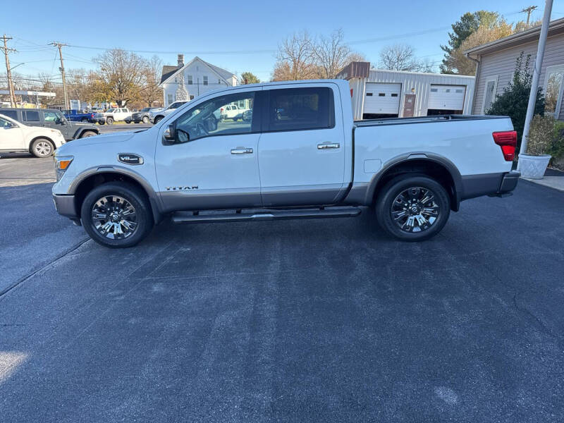 2017 Nissan Titan Platinum Reserve