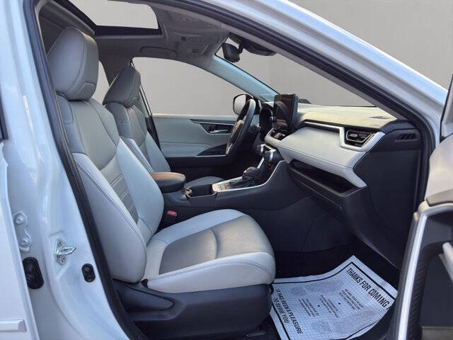 2024 Toyota RAV4 Hybrid XLE Premium