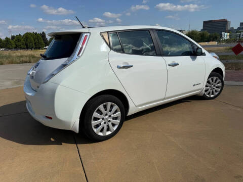 2015 Nissan LEAF