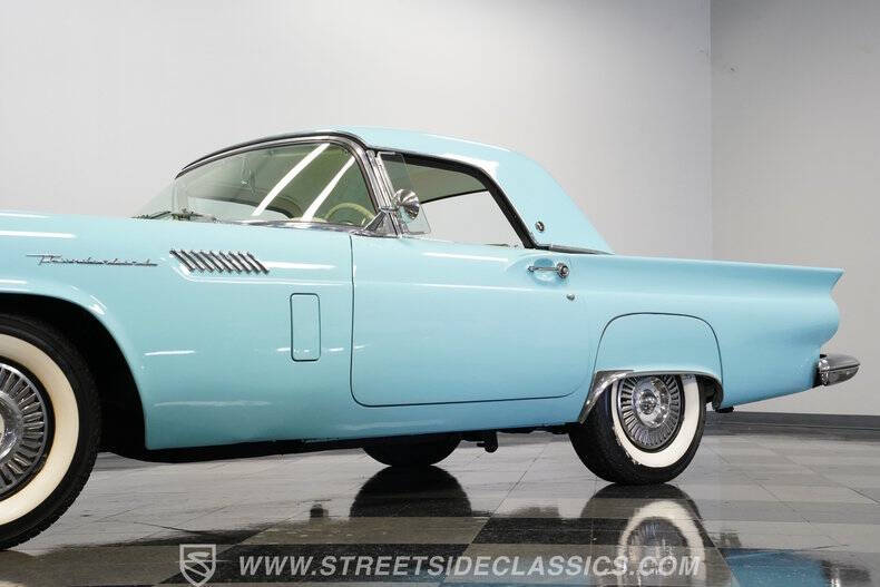 1957 Ford Thunderbird