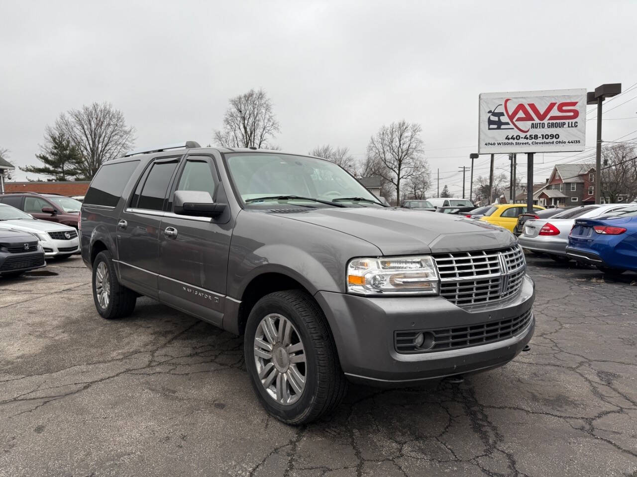 2010 Lincoln Navigator L for sale at AVS AUTO GROUP LLC in CLEVELAND, OH