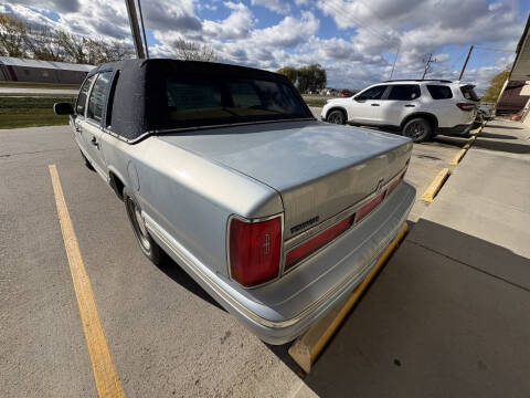 1997 Lincoln Town Car Signature