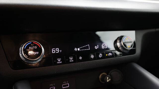 2024 Mitsubishi Outlander ES