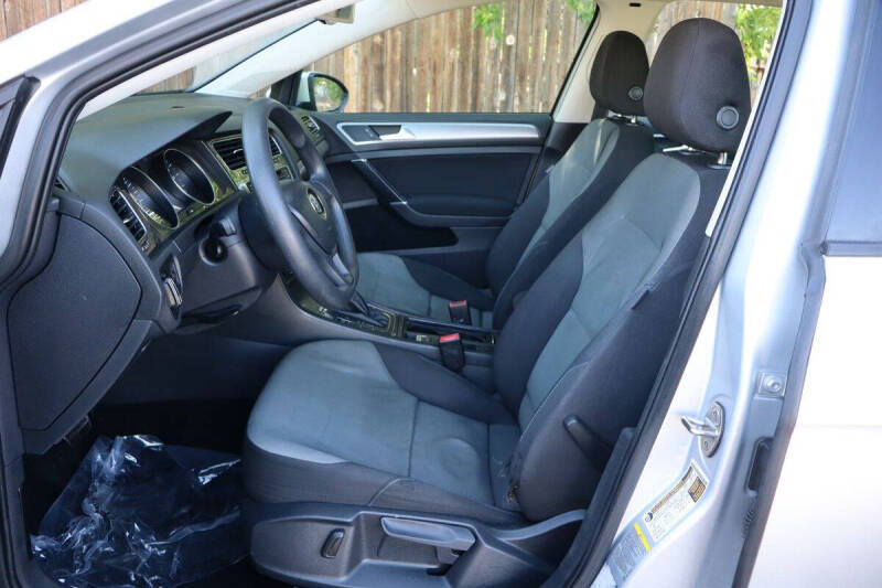 2015 Volkswagen e-Golf Limited Edition