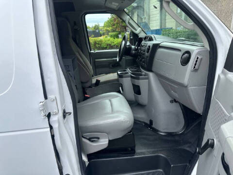 2013 Ford E-Series E-250