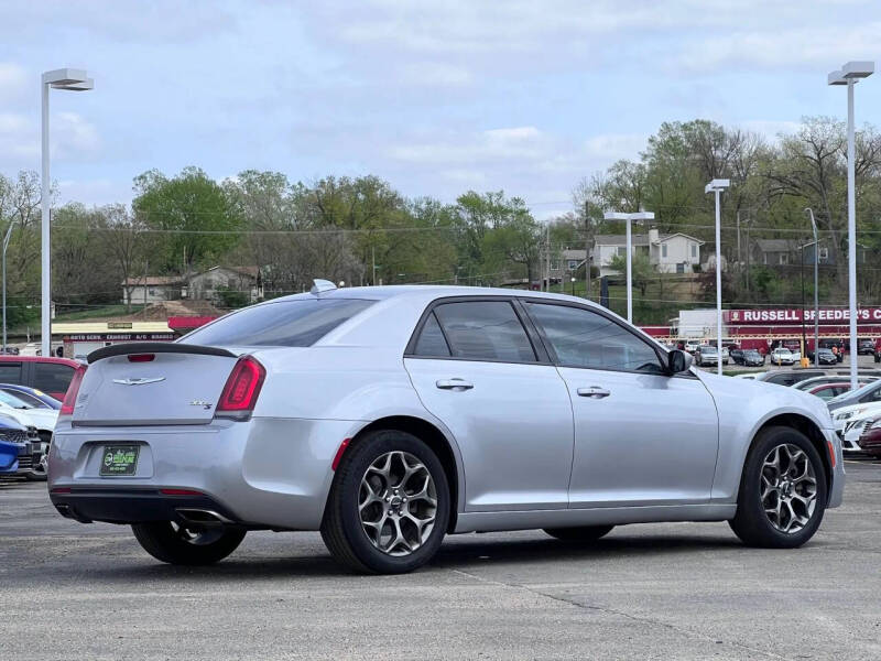 2016 Chrysler 300