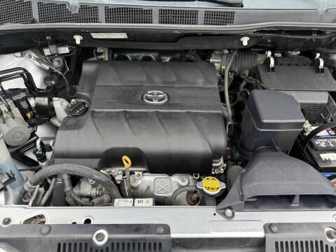 2015 Toyota Sienna LE 7-Passenger