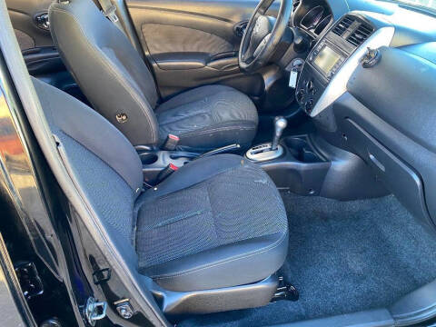 2015 Nissan Versa 1.6 SV