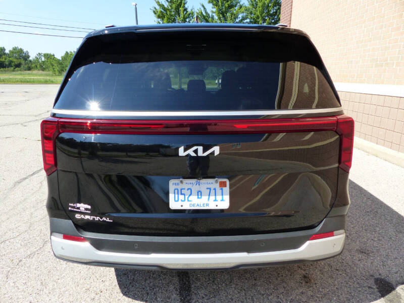 2025 Kia Carnival EX