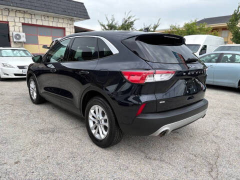2021 Ford Escape SE
