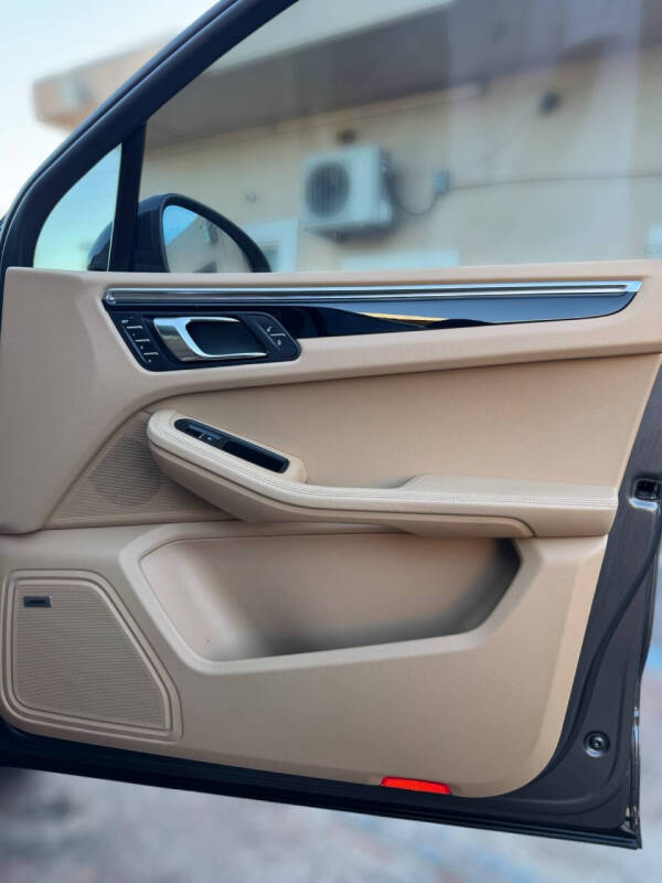 2016 Porsche Macan S