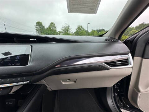 2022 Cadillac XT4 Luxury