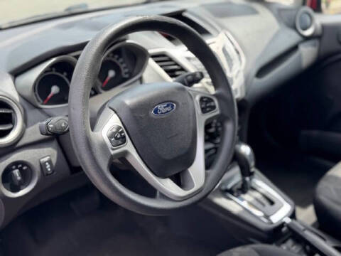 2012 Ford Fiesta SE