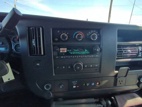 2025 Chevrolet Express 2500