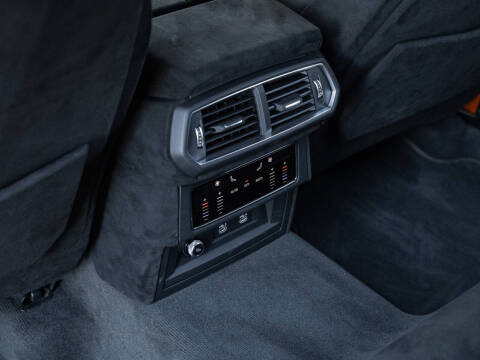 2023 Lamborghini Urus Performante