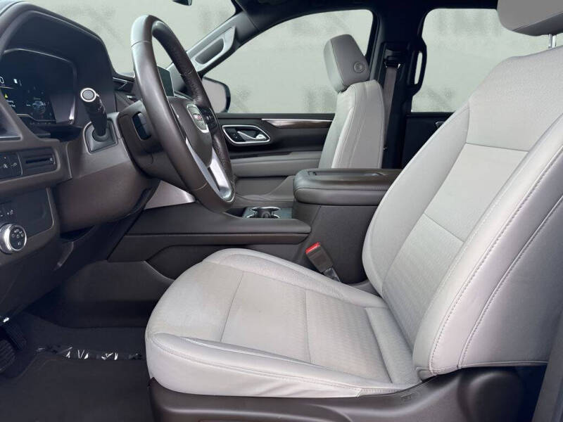 2022 GMC Yukon XL SLE