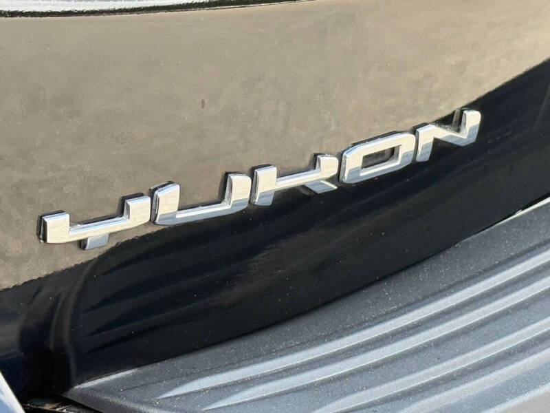 2023 GMC Yukon XL SLT