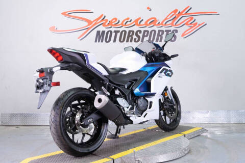 2025 Yamaha YZF-R3