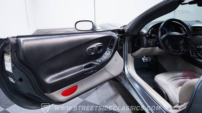 2004 Chevrolet Corvette