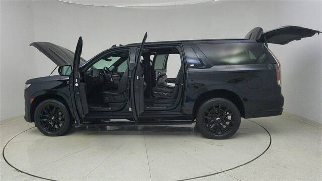 2023 Cadillac Escalade ESV Sport Platinum