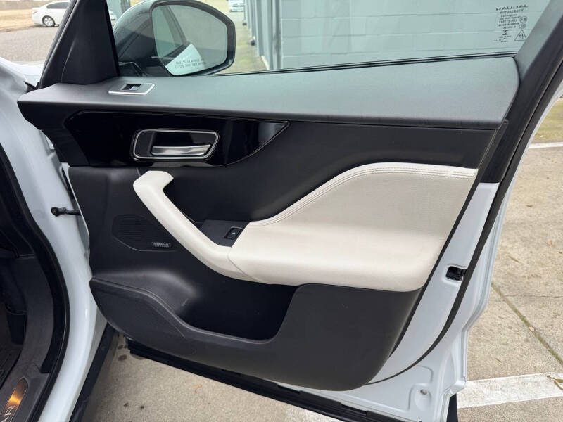 2017 Jaguar F-PACE 35t Prestige