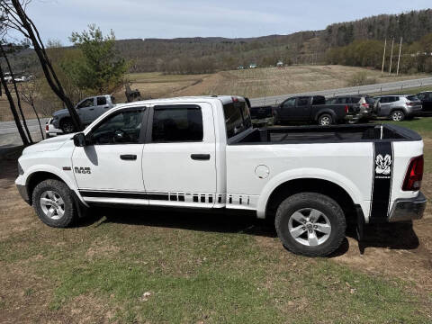 2017 RAM 1500 SLT