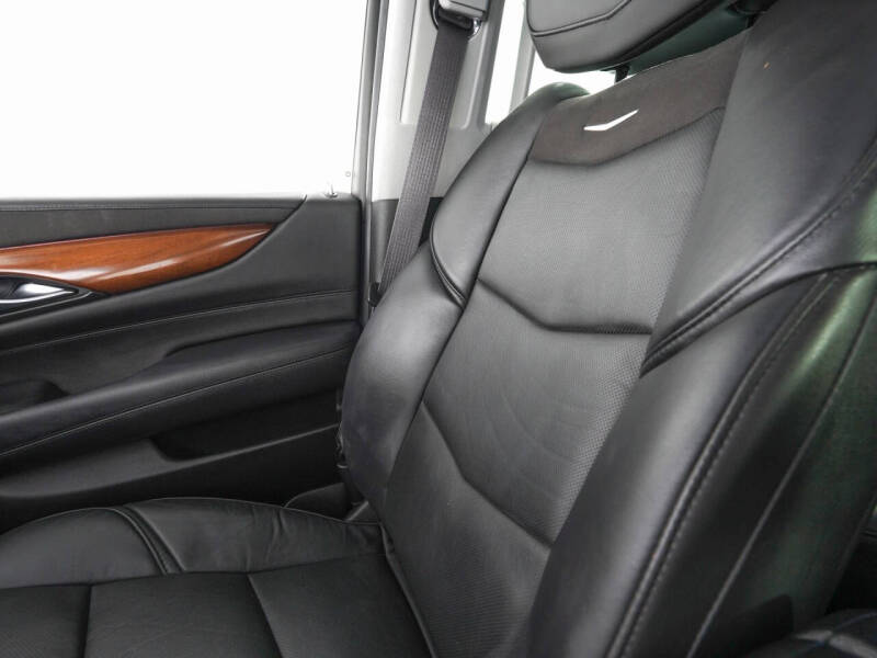 2015 Cadillac Escalade Luxury