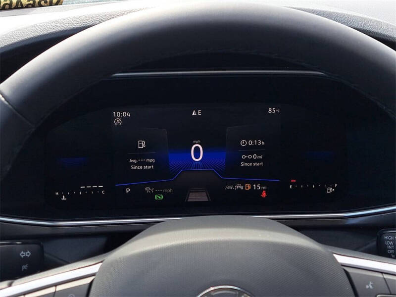 2025 Volkswagen Taos SE Black