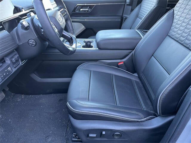 2024 GMC Sierra EV Denali Edition 1