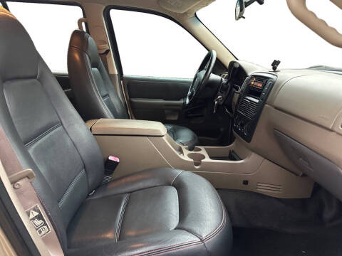 2002 Ford Explorer XLS