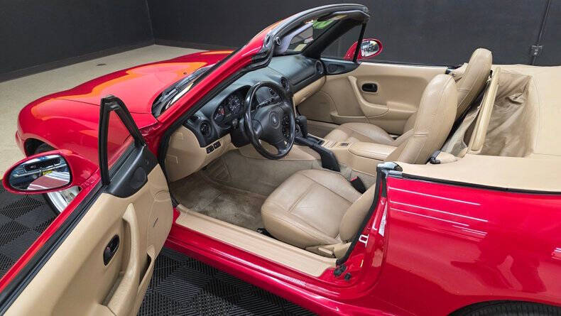 2000 Mazda MX-5 Miata