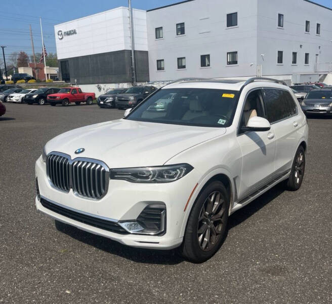 2021 BMW X7 40i's photo