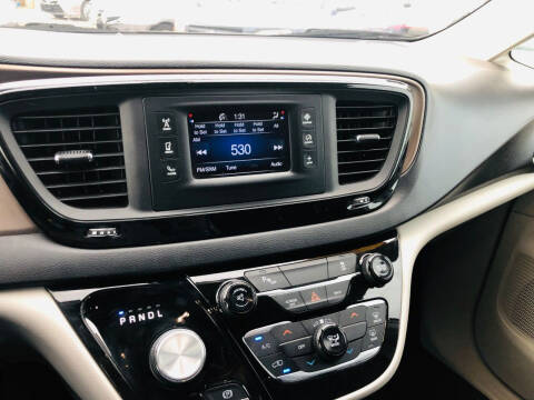 2017 Chrysler Pacifica Touring