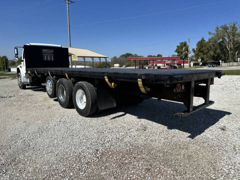2012 Freightliner M2 106