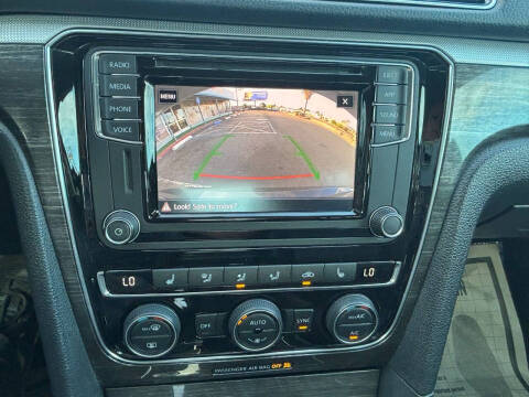 2018 Volkswagen Passat 2.0T SE