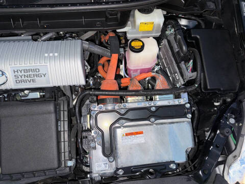 2012 Toyota Prius v Two