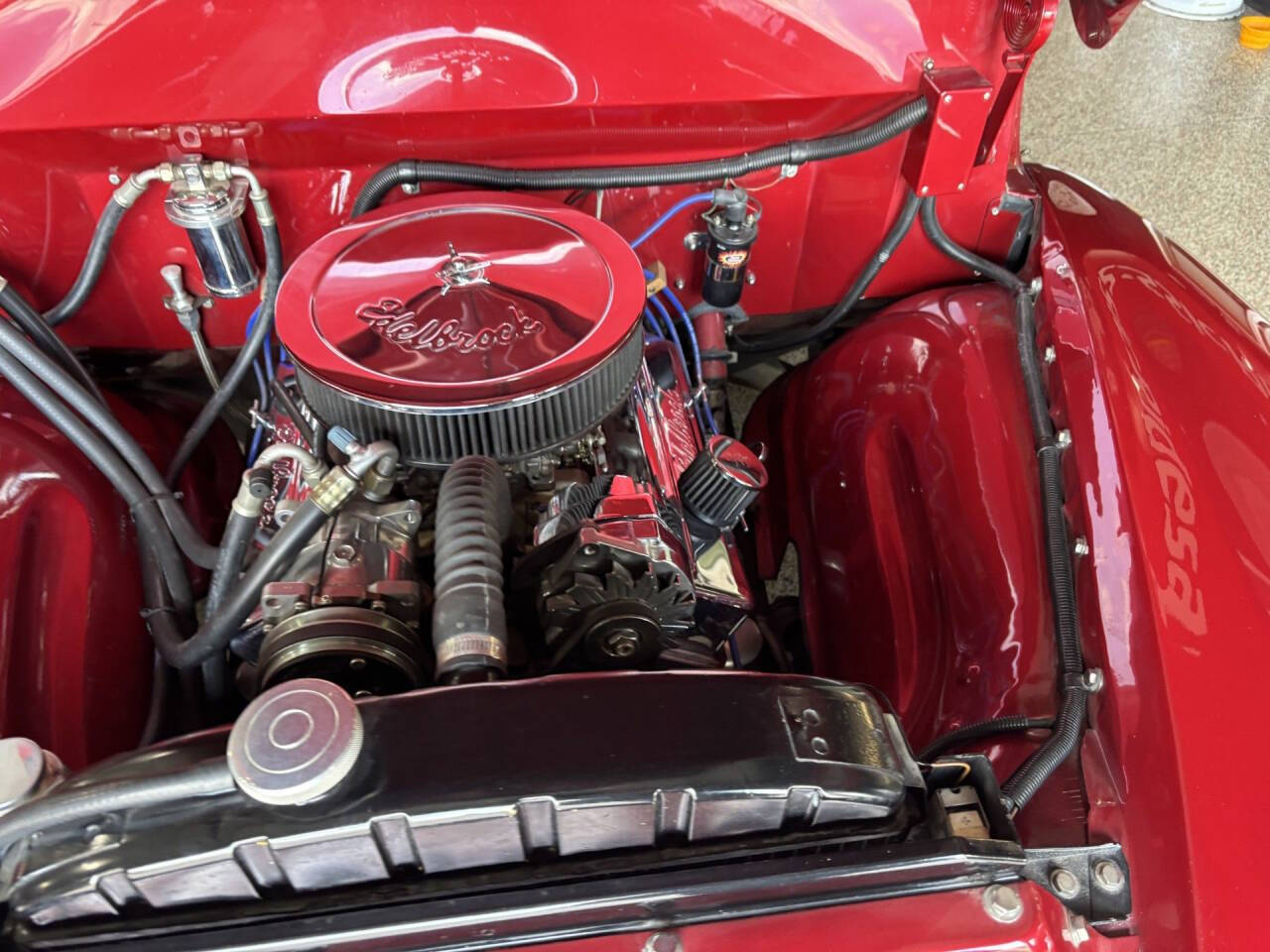 1952 Chevrolet 5 Window 24