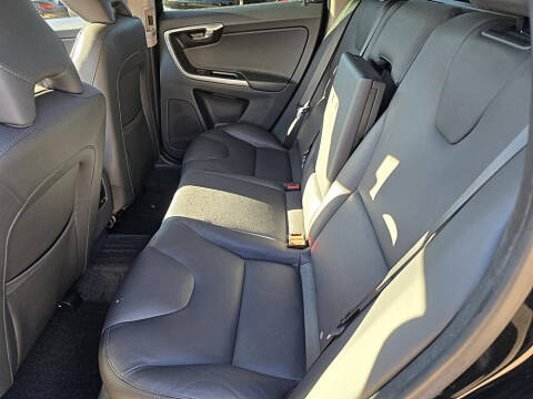 2015 Volvo XC60 T5 Drive-E Premier