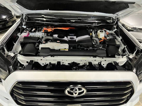 2025 Toyota Sequoia SR5