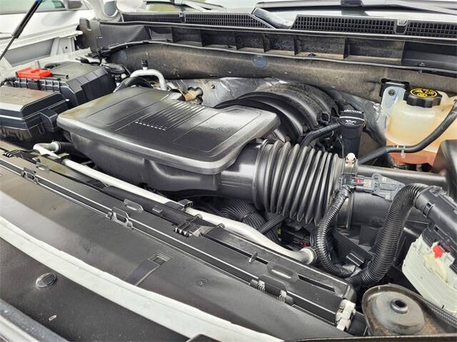 2022 GMC Yukon XL SLE