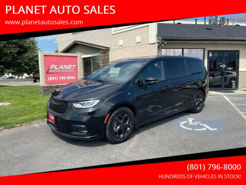 2022 Chrysler Pacifica Hybrid for sale at PLANET AUTO SALES in Lindon UT